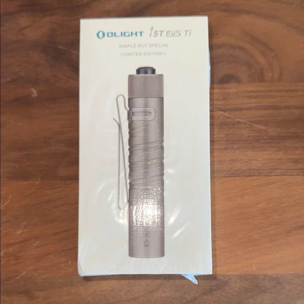 Olight I5T EOS Ti Flashlight